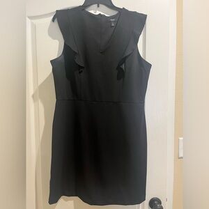 Vera Wang, classic black dress. Size XL. V-neck with a ruffle.